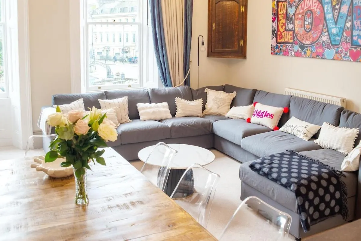 펜션 3-Bed Gem With Bath Abbey Views 빌라
