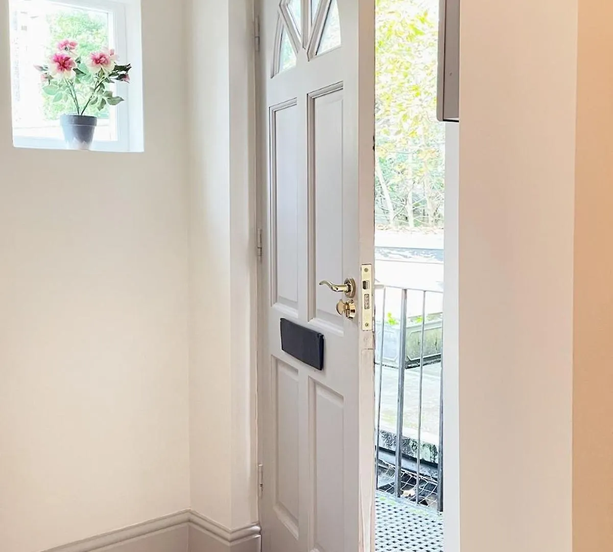Feriehus 3-Bed Gem With Bath Abbey Views Villa